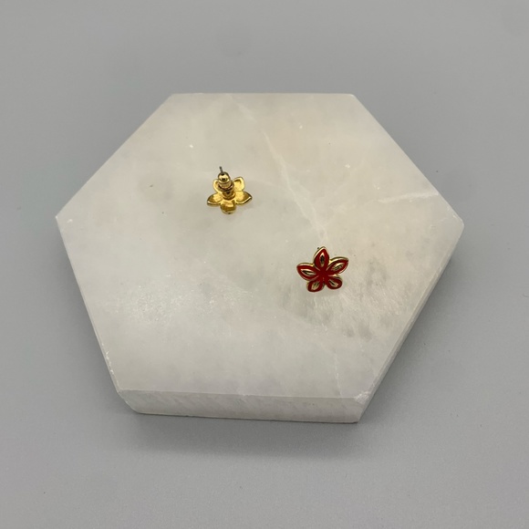 Vintage Red and Gold Floral Earrings. Good Condition. - Picture 3 of 3